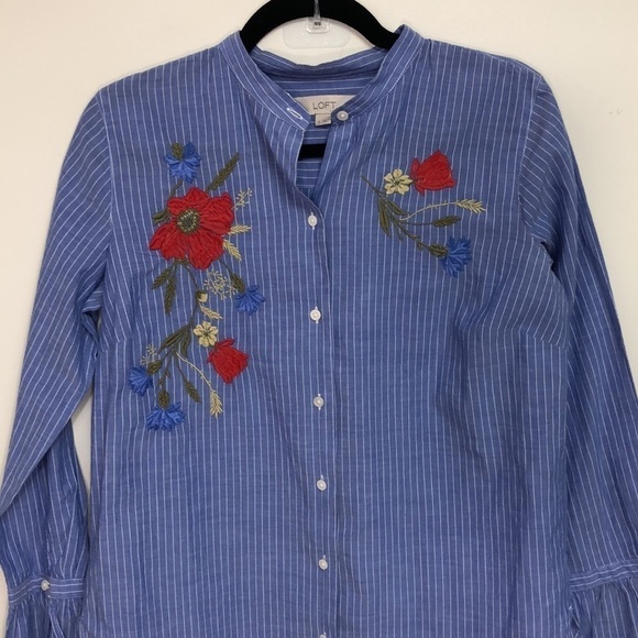 Loft Button Down Striped Floral Embroidered Shirt Blue Small - Picture 3 of 7
